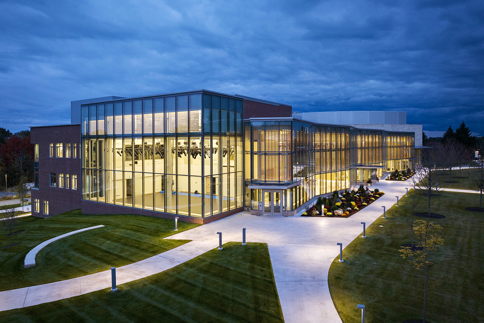 Gordon Center Opens to Accolades - Colby News